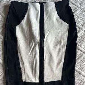 Victoria’s Secret pencil skirt with zipper down the back. Size 10.